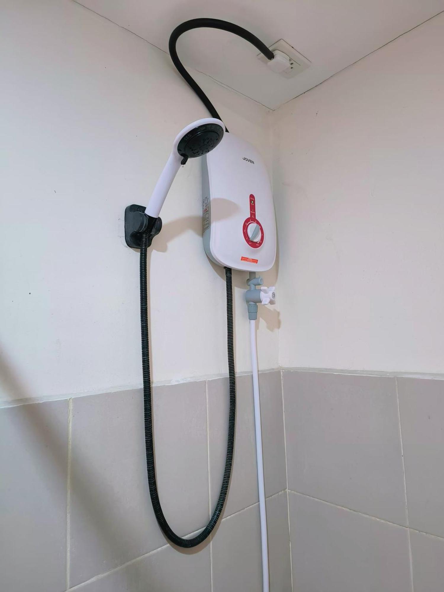 Davao Condo 2Br Pool Wifi Netflix Exterior photo